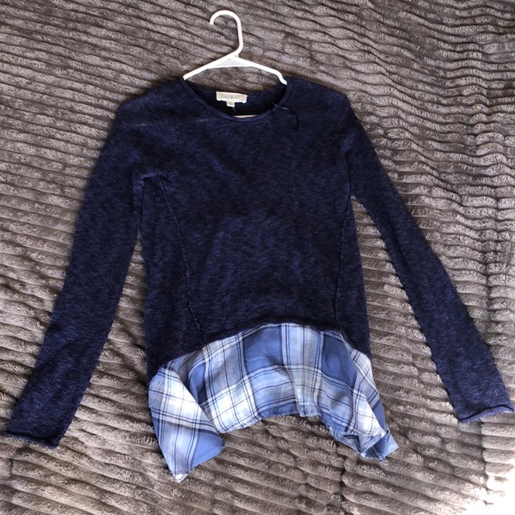 Top - Picture 2 of 2